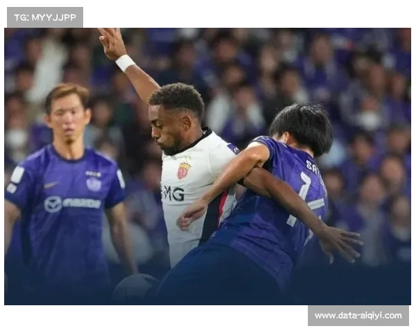 上海德比海港客场取胜,搅乱争冠格局 上海德比海港客场取胜,搅乱争冠格局